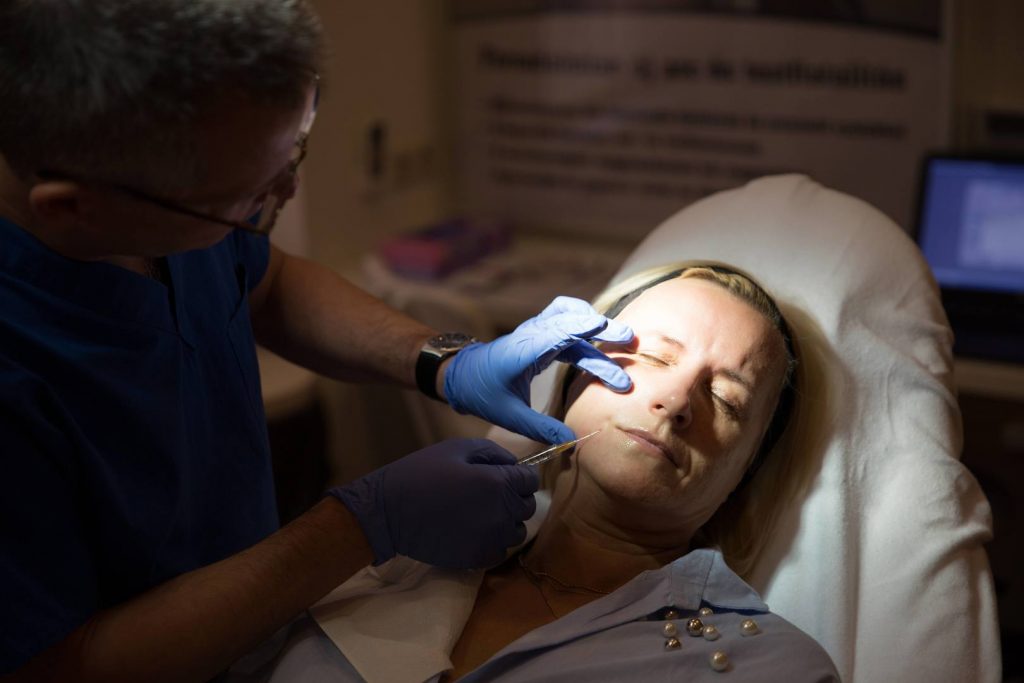 Palásti Márti arcfeltöltése